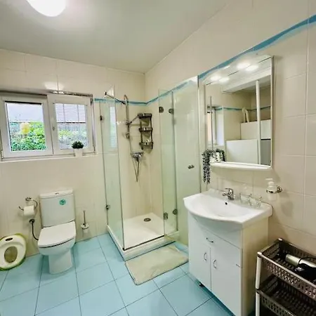 Family-Friendly Prague 5 Stay Extérieur photo